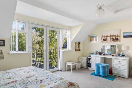 Weston Turville, Image 16
