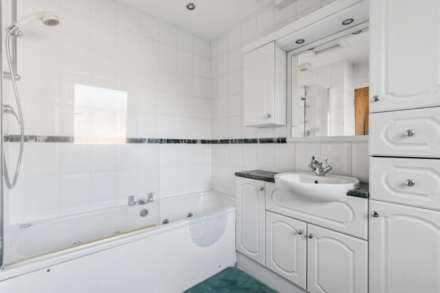 Weston Turville, Image 21