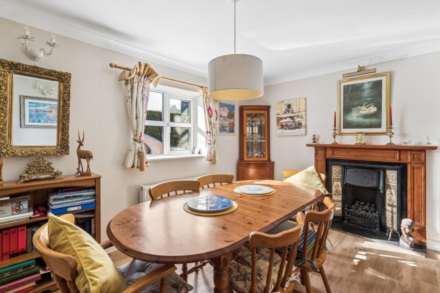 Weston Turville, Image 9