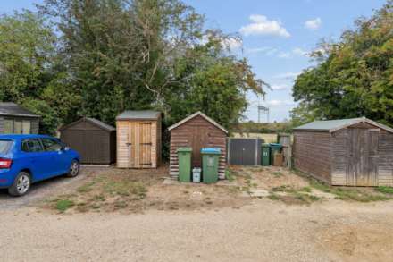 Cheddington, Image 18