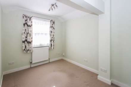 Charles Street, Tring, Image 8