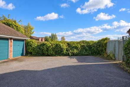 Grove Gardens, Tring, Image 15