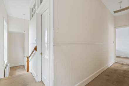 High Street, Tring, Image 11