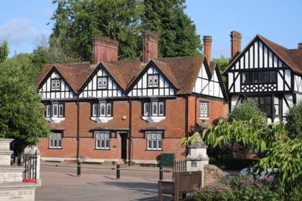 High Street, Tring, Image 1