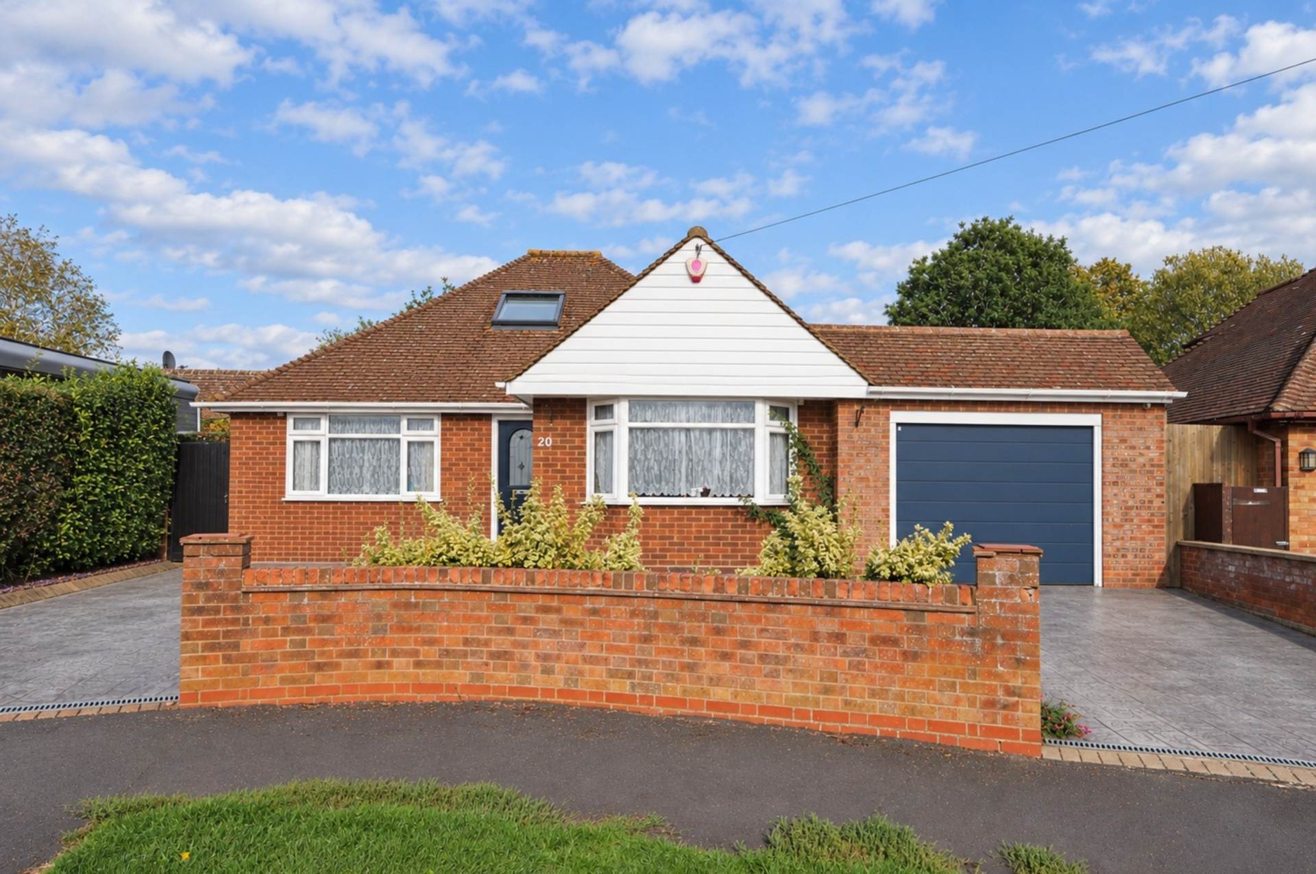 Orchard Way, Stanbridge, Image 1