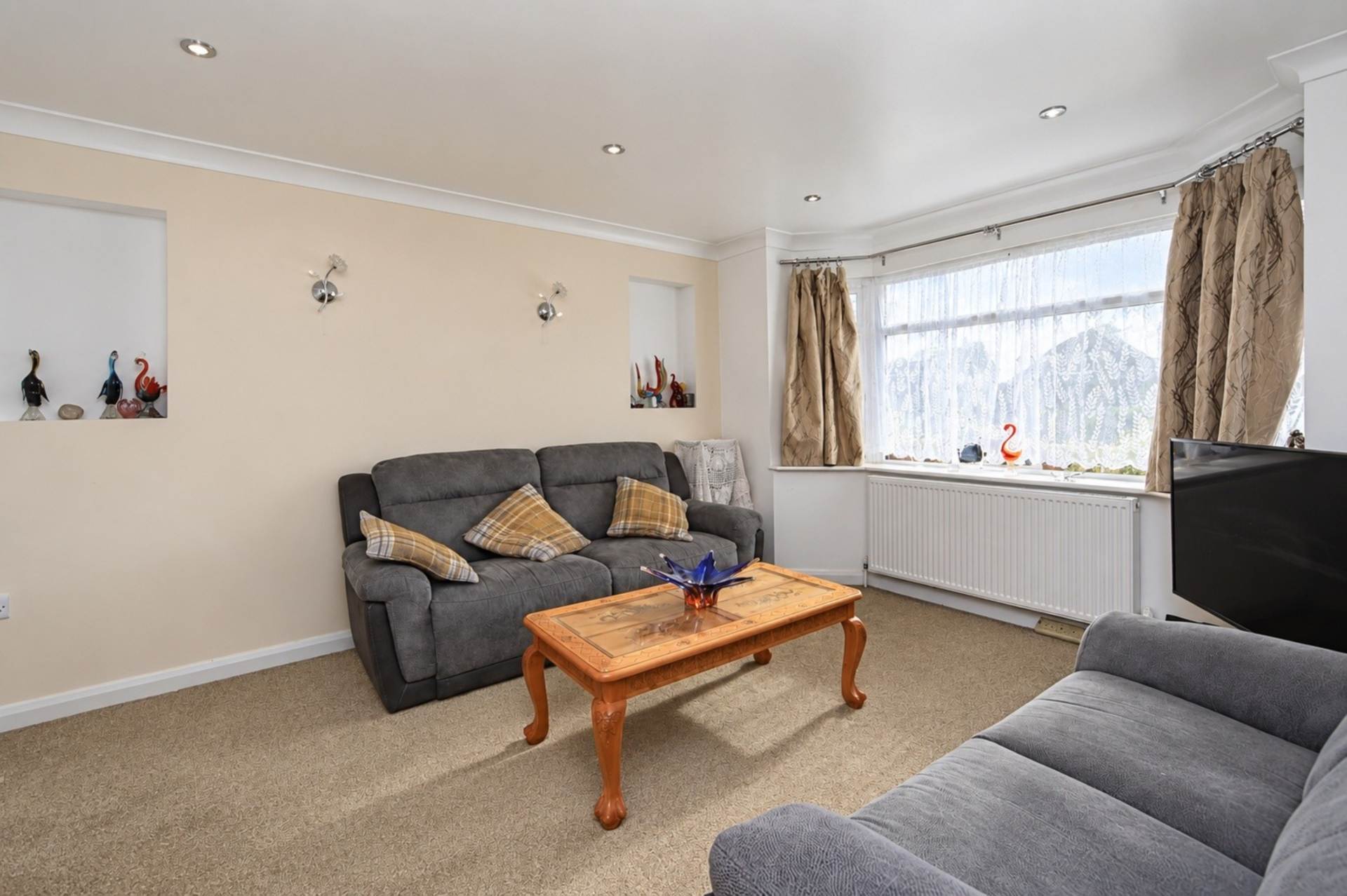 Orchard Way, Stanbridge, Image 11