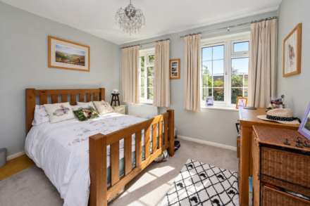 Sandon Close, Tring, Image 10