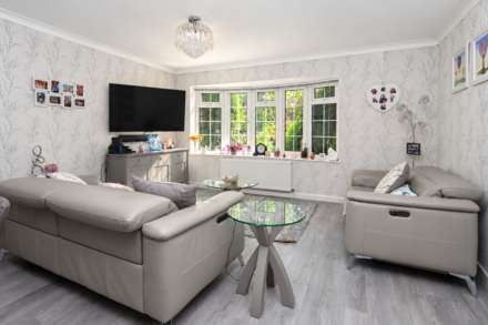 Sandon Close, Tring, Image 2