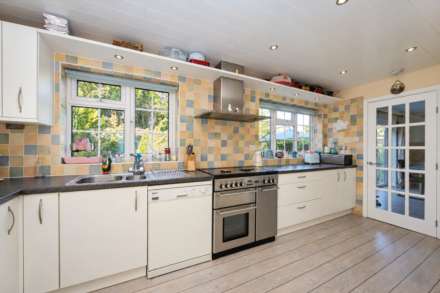 Sandon Close, Tring, Image 6