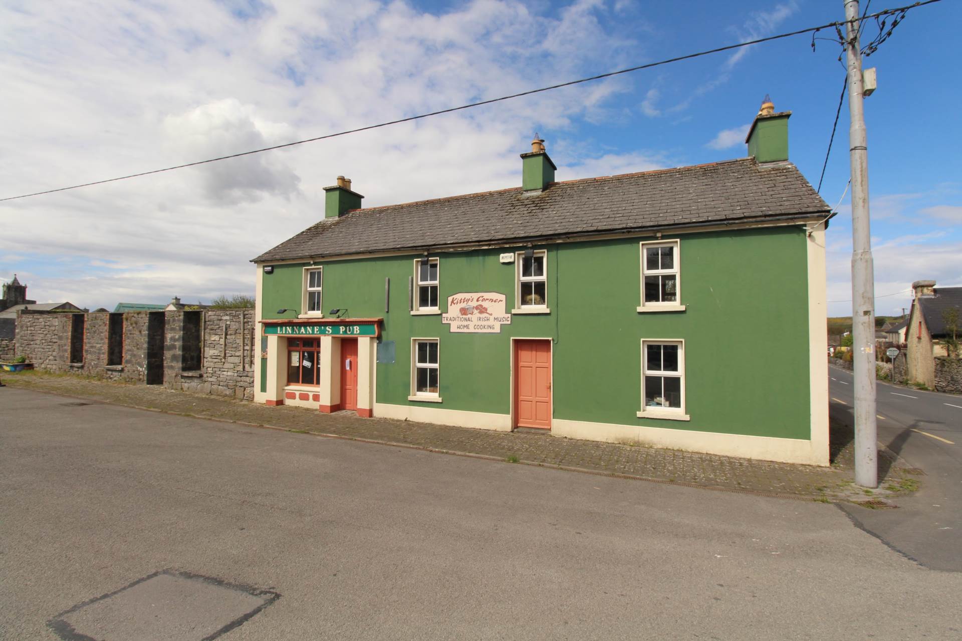 Linnane`s Pub, Kilfenora, Co. Clare