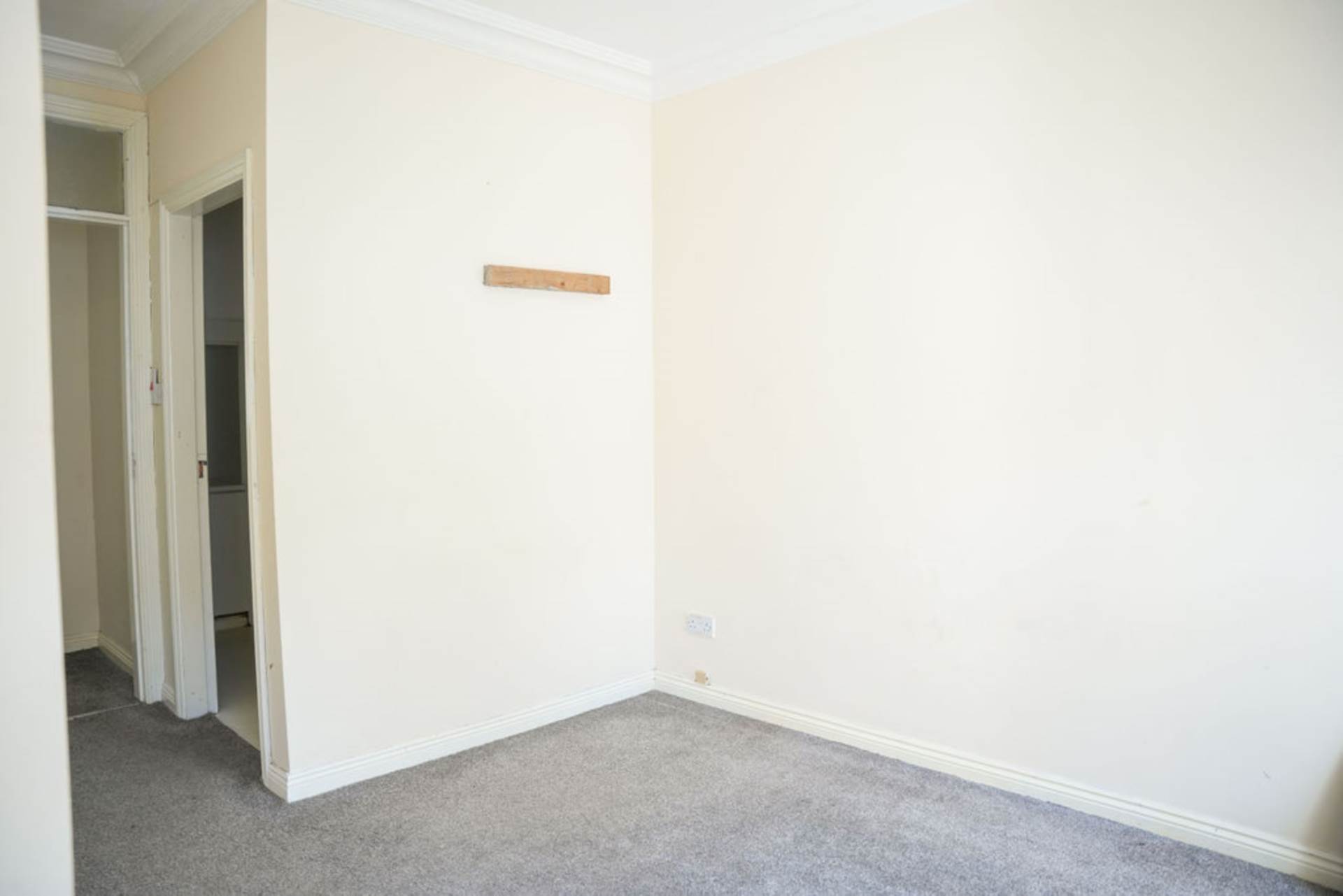 The Wren Bar and Residence, Woodford, Co. Galway, H62 WF53