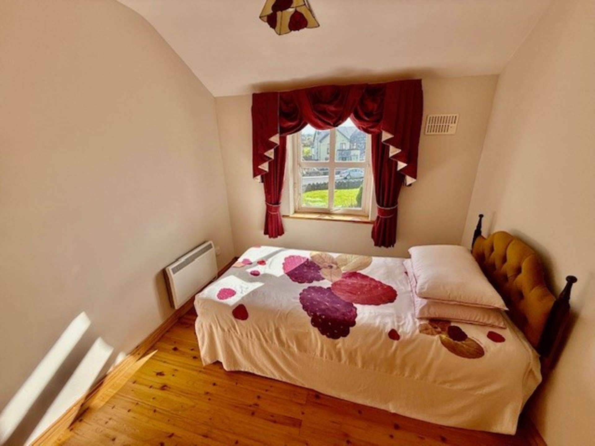 No. 1 Riverview, Gort, Co. Galway, H91 CHW4 No. 1 Riverview, Gort, Co. Galway, H91 CHW4