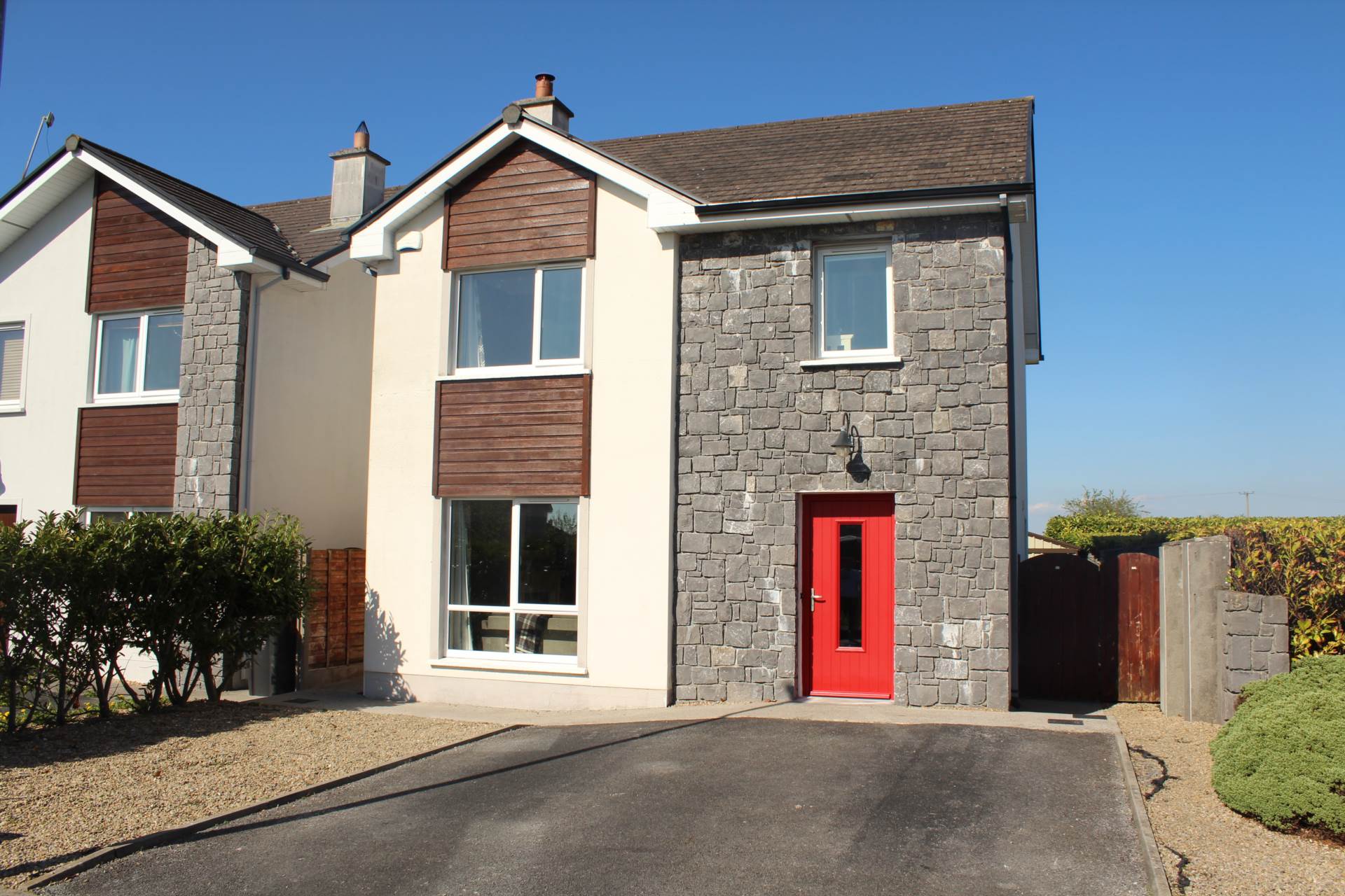 18 Cuirt Bhreac, Gort, Co. Gawlay, H91 CH2P