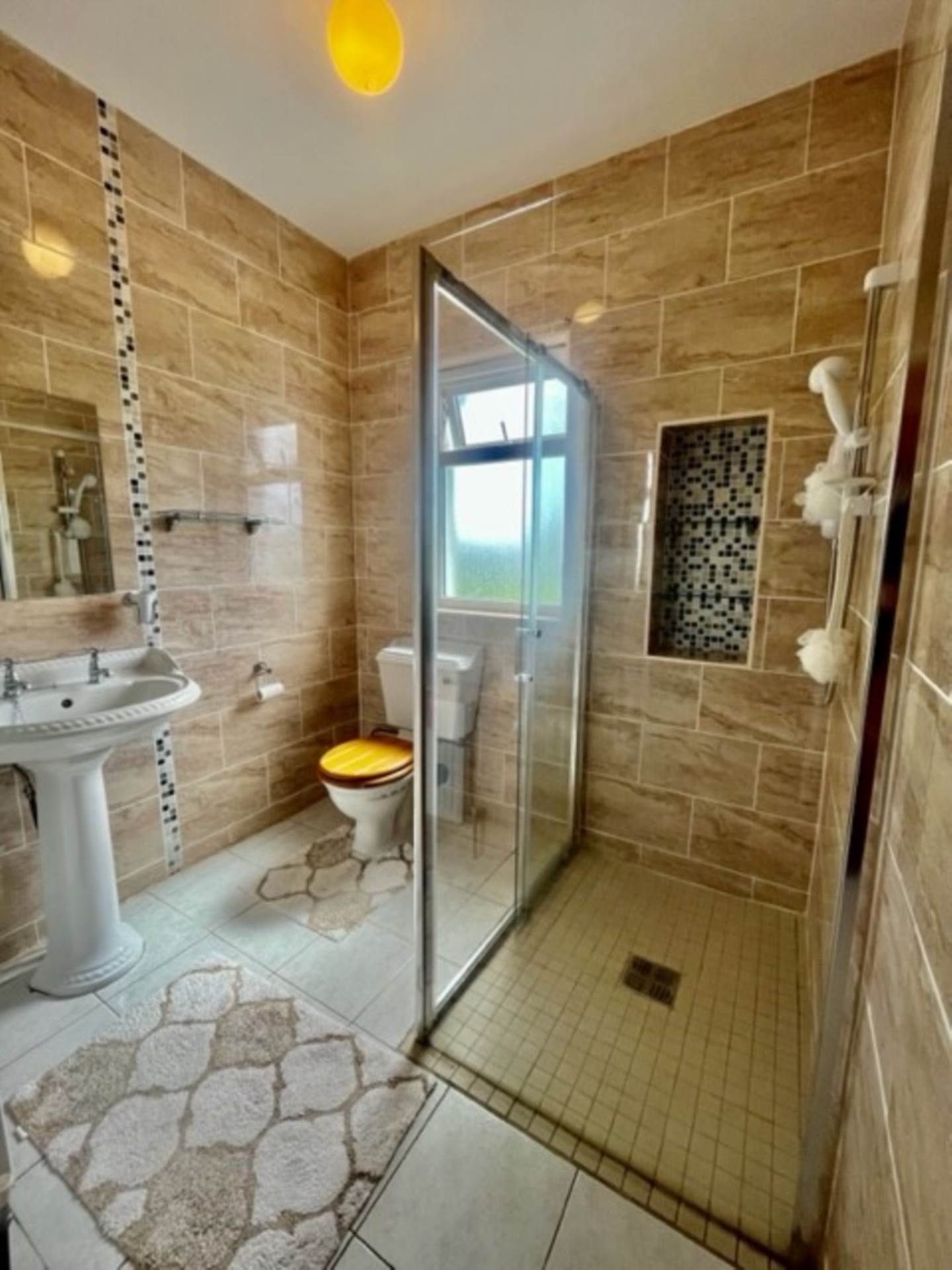 Lakeview, Rockmore, Athenry, Co. Galway H65 KX64 Lakeview, Rockmore, Athenry, Co. Galway H65 KX64