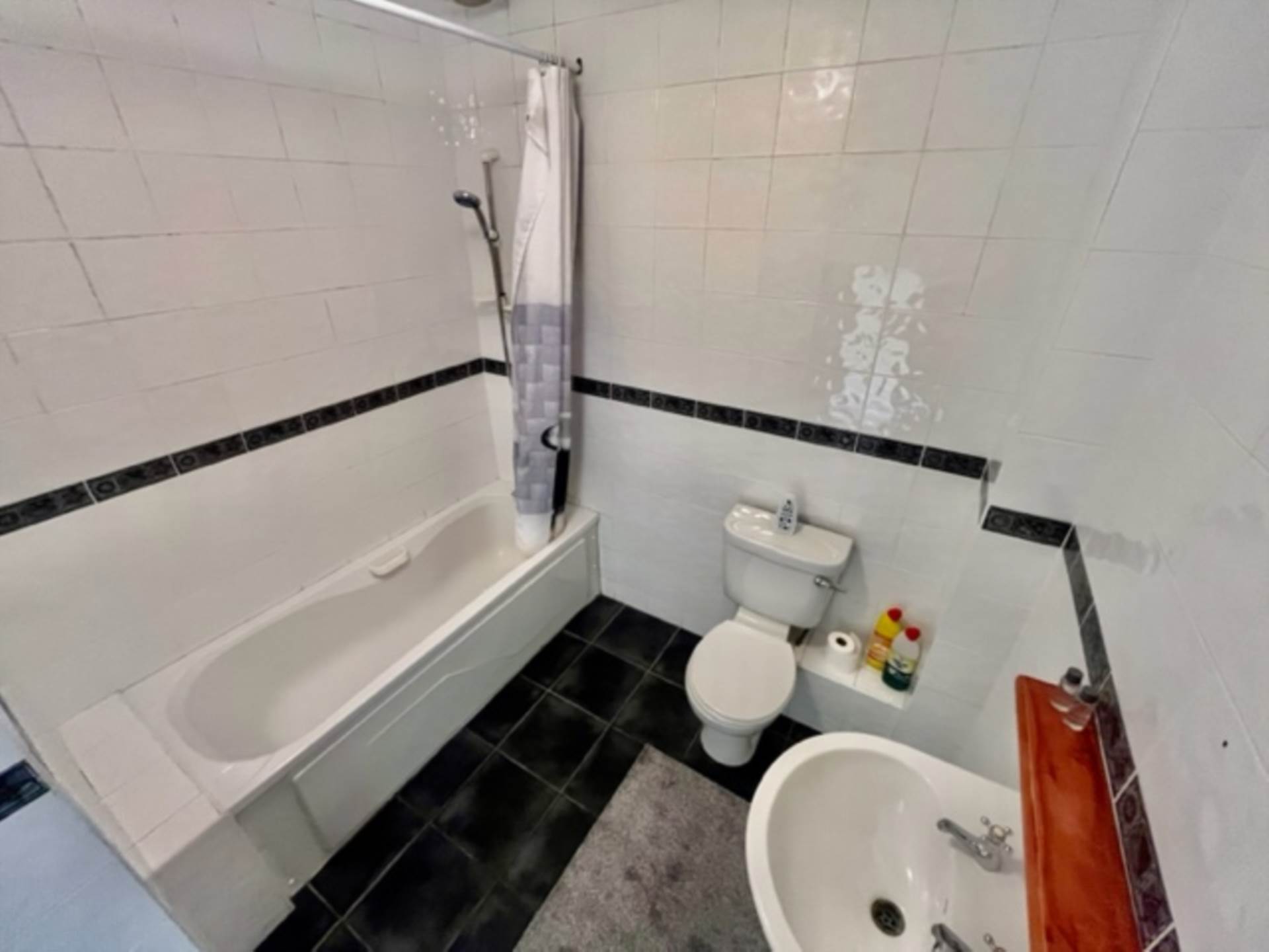 30 The Grove, Gort, Co. Galway  30 The Grove, Gort, Co. Galway