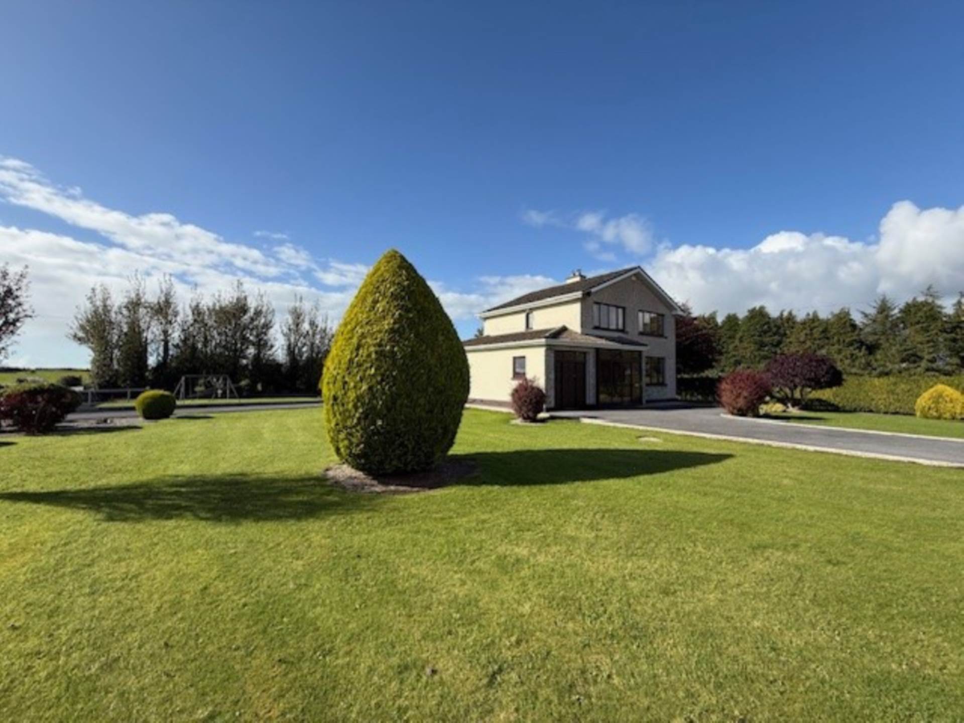 Moyleen, Loughrea, Co. Galway, H62 PY06 Moyleen, Loughrea, Co. Galway, H62 PY06