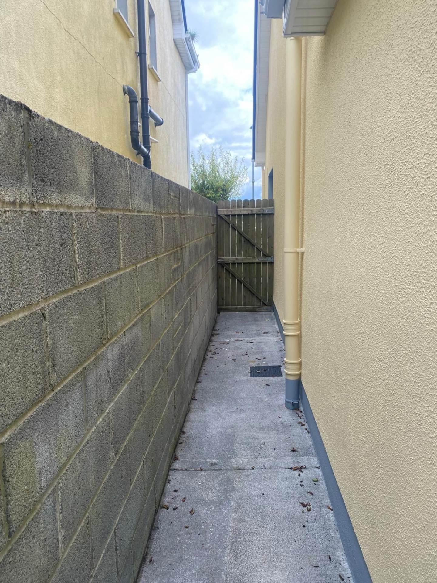 No. 2 Gort Na Ri, Gort, Co. Galway No. 2 Gort Na Ri, Gort, Co. Galway