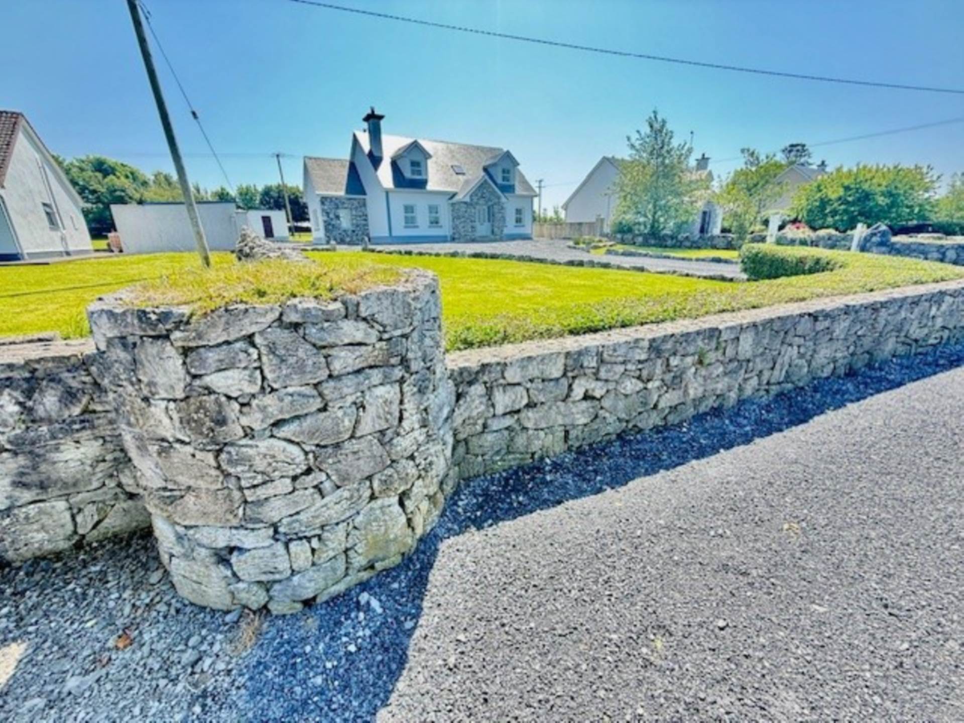 Mulroog West, Ballinderreen, Kilcolgan, Co. Galway Mulroog West, Ballinderreen, Kilcolgan, Co. Galway