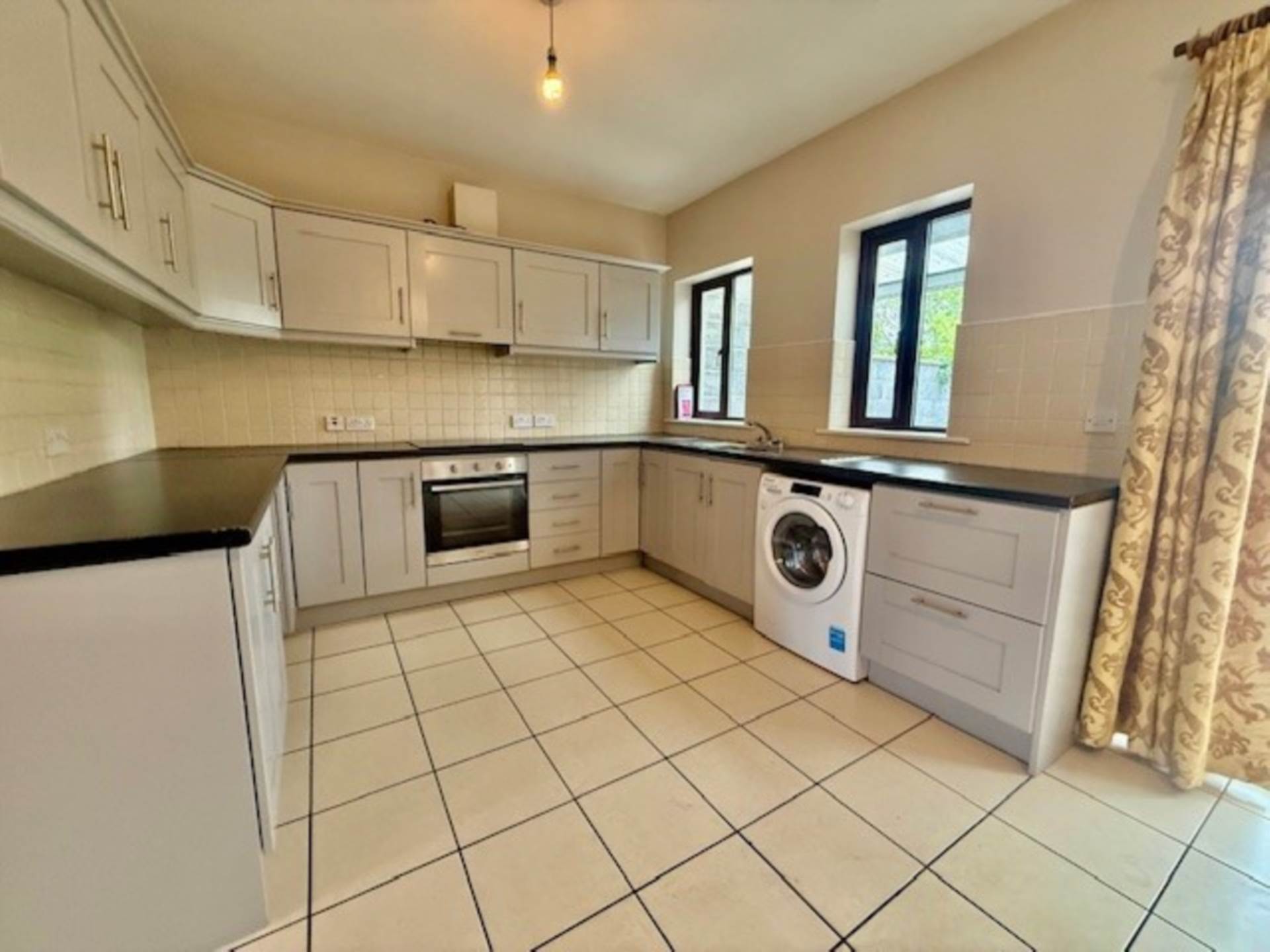 34 Bolands Lane, Gort, Co. Galway, H81 Y5C8 34 Bolands Lane, Gort, Co. Galway, H81 Y5C8