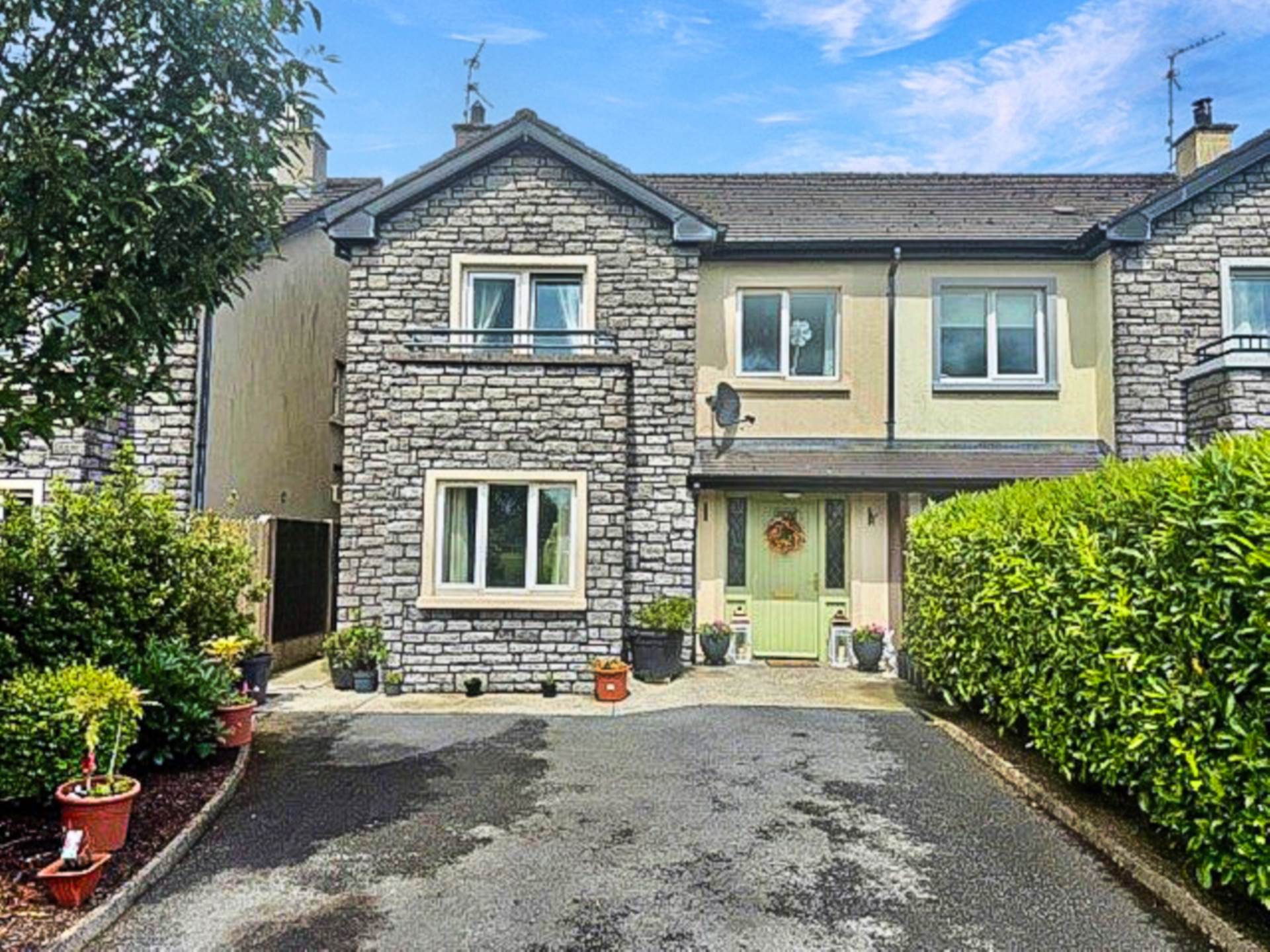 10 Carraig Mor, Caheronaun, Loughrea, Co. Galway, H62NY65