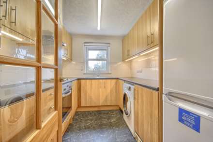 Flat 2 Brentwood, Rozel Road, St Peter Port, Image 2