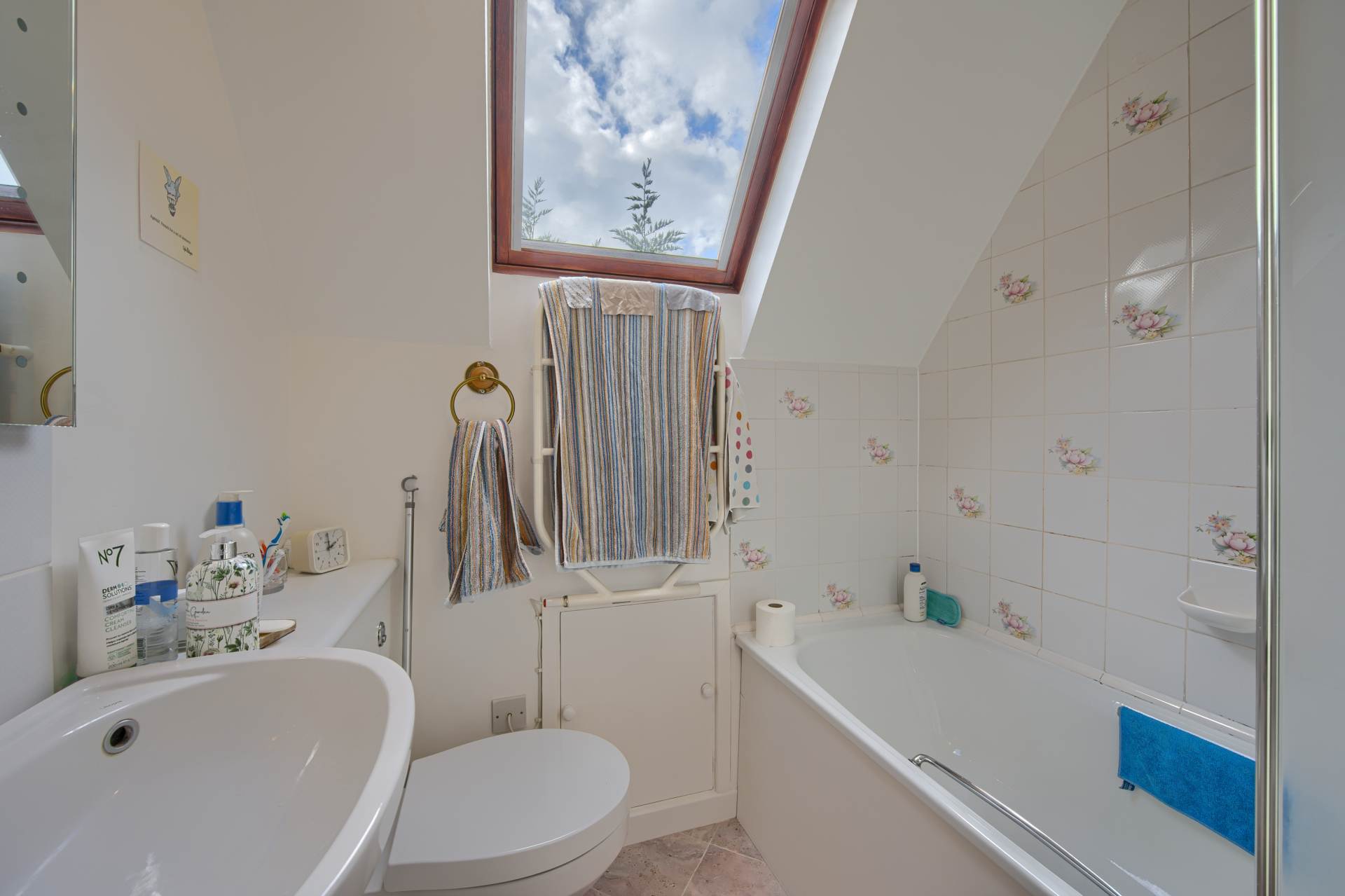 No:11 De Beauvoir Apartments, Rue Cohu, Castel, Image 4