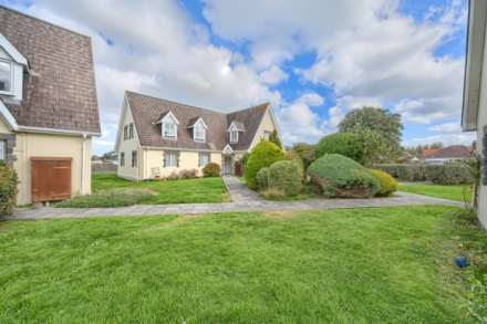 No:11 De Beauvoir Apartments, Rue Cohu, Castel, Image 12