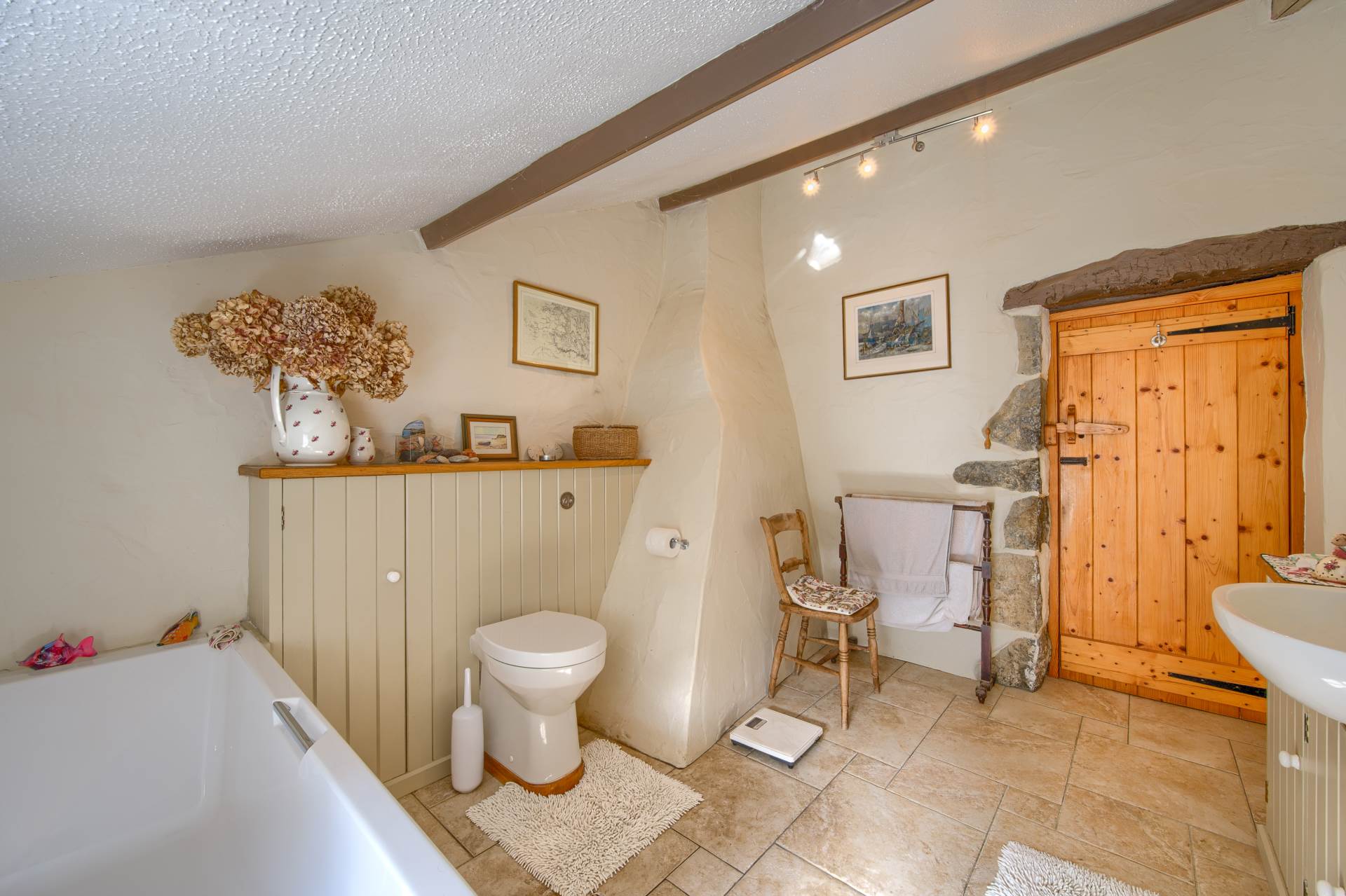 Le Coudre, Rue Des Cambrees, St Pierre Du Bois, Image 22