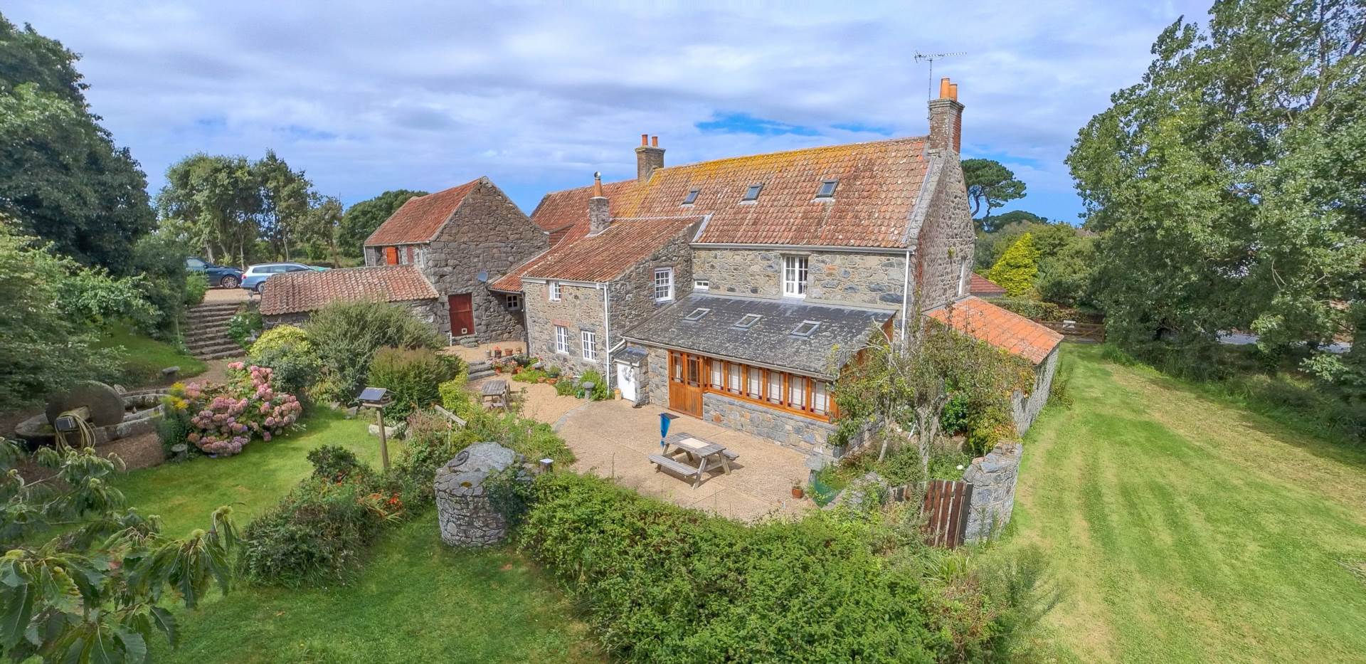 Le Coudre, Rue Des Cambrees, St Pierre Du Bois, Image 32