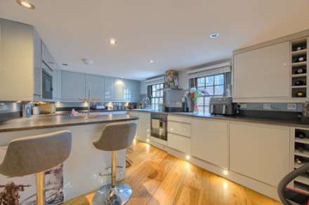 Mansell Street, St Peter Port, Image 2