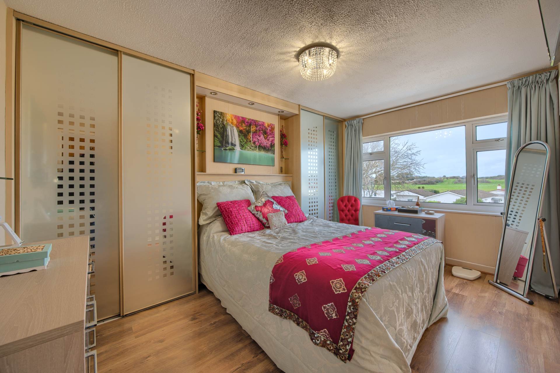 La Colare, Barras Lane, Vale, Image 11