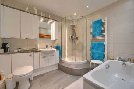 Flat 1, Sunnybank, Victoria Road, St Peter Port, Image 12