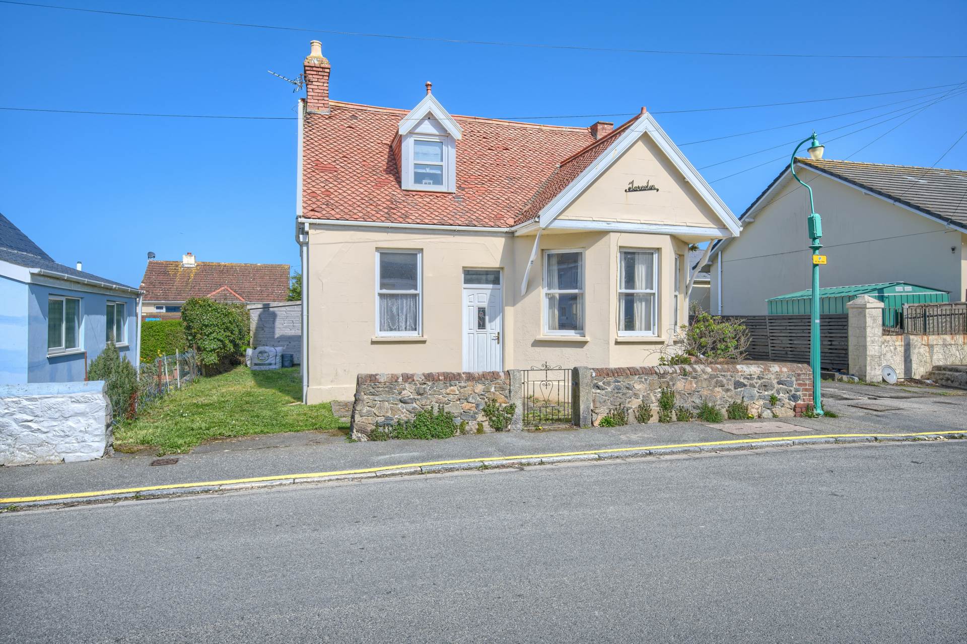 Tarcolin, Victoria Avenue (local market) *Under Offer*