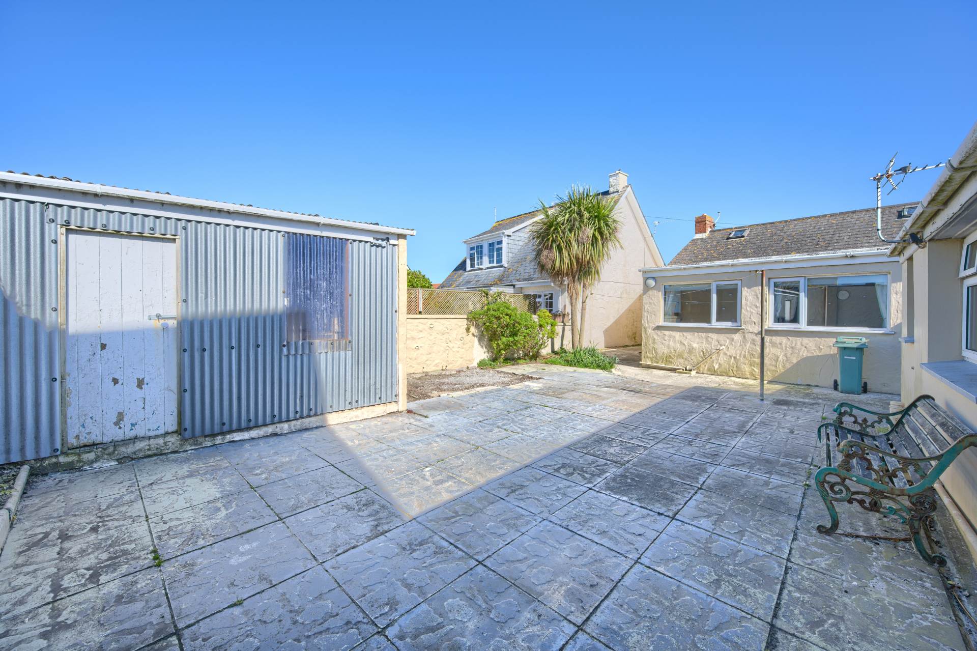 Sunnycroft, Les Grandes Rocques, Castel, Image 16