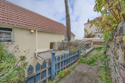Vesta, Les Petites Fontaines, Bouillonne Steps,, Image 11