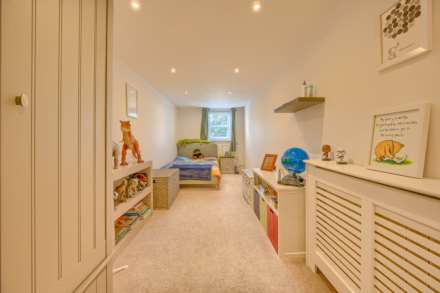 Les Hirondelles, Couture Road, St Peter Port, Image 11