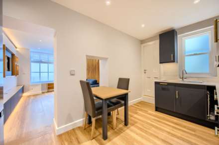 4 Lower Vauvert, St Peter Port, Image 7