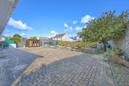 Sandon, Les Tracheries Road, St Sampson, Image 16