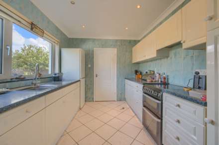 Sandon, Les Tracheries Road, St Sampson, Image 6