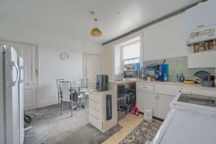 Flat 2 Bas De Mont, Mount Hermon, St Peter Port, Image 2