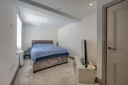 2, La Charroterie, St Peter Port, Image 11