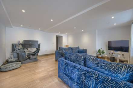 2, La Charroterie, St Peter Port, Image 3