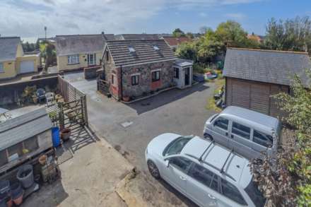 Summerville, Longue Rue, Vale, Image 4