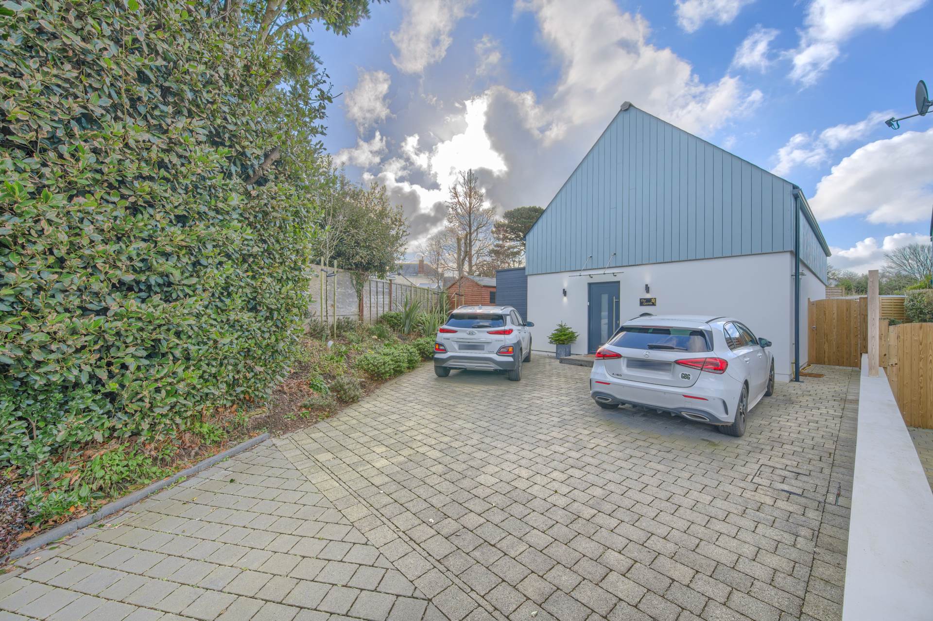 The Laurels, Allington Drive, La Rue De La Corbinerie, Image 1