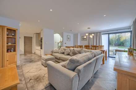 The Laurels, Allington Drive, La Rue De La Corbinerie, Image 6