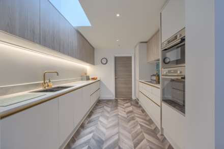 The Laurels, Allington Drive, La Rue De La Corbinerie, Image 9