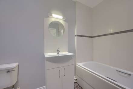 Flat 5, Ringwood, St John's Road, St Peter Port, Image 8