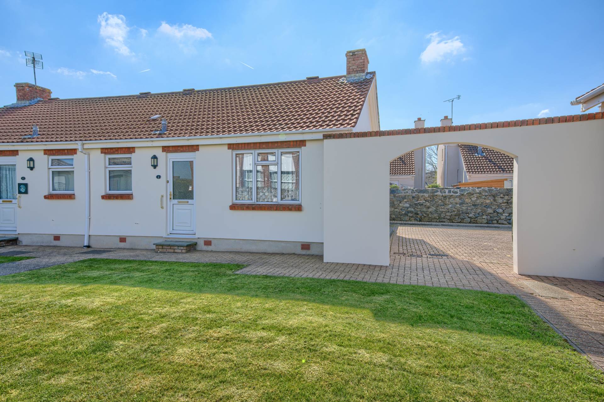 3 Rivermeade Court, New Road, St Sampson, Image 1