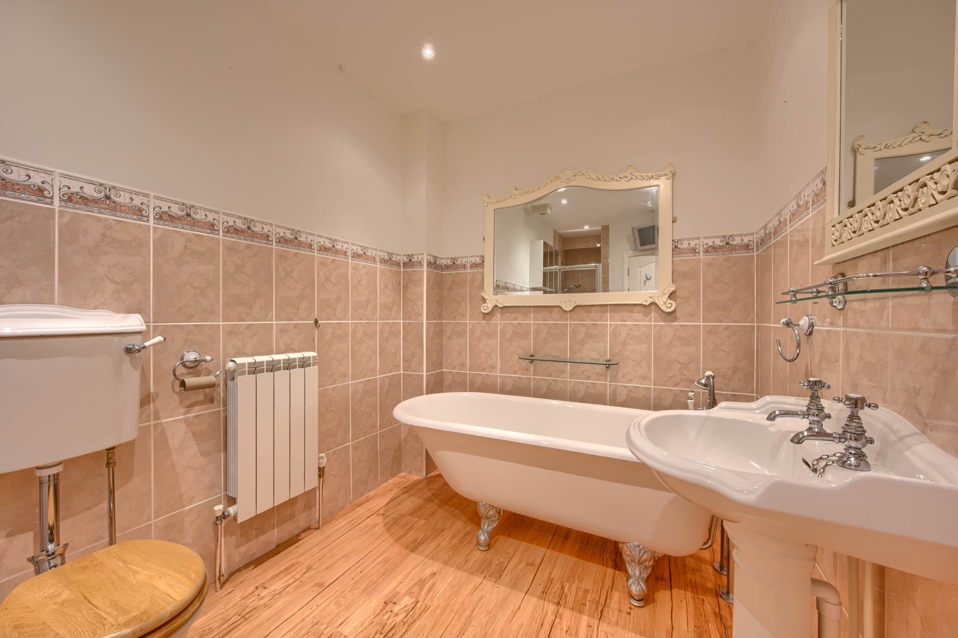 2 Les Grandes Maisons, Morley, Fort Road, Image 16