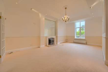 2 Les Grandes Maisons, Morley, Fort Road, Image 4